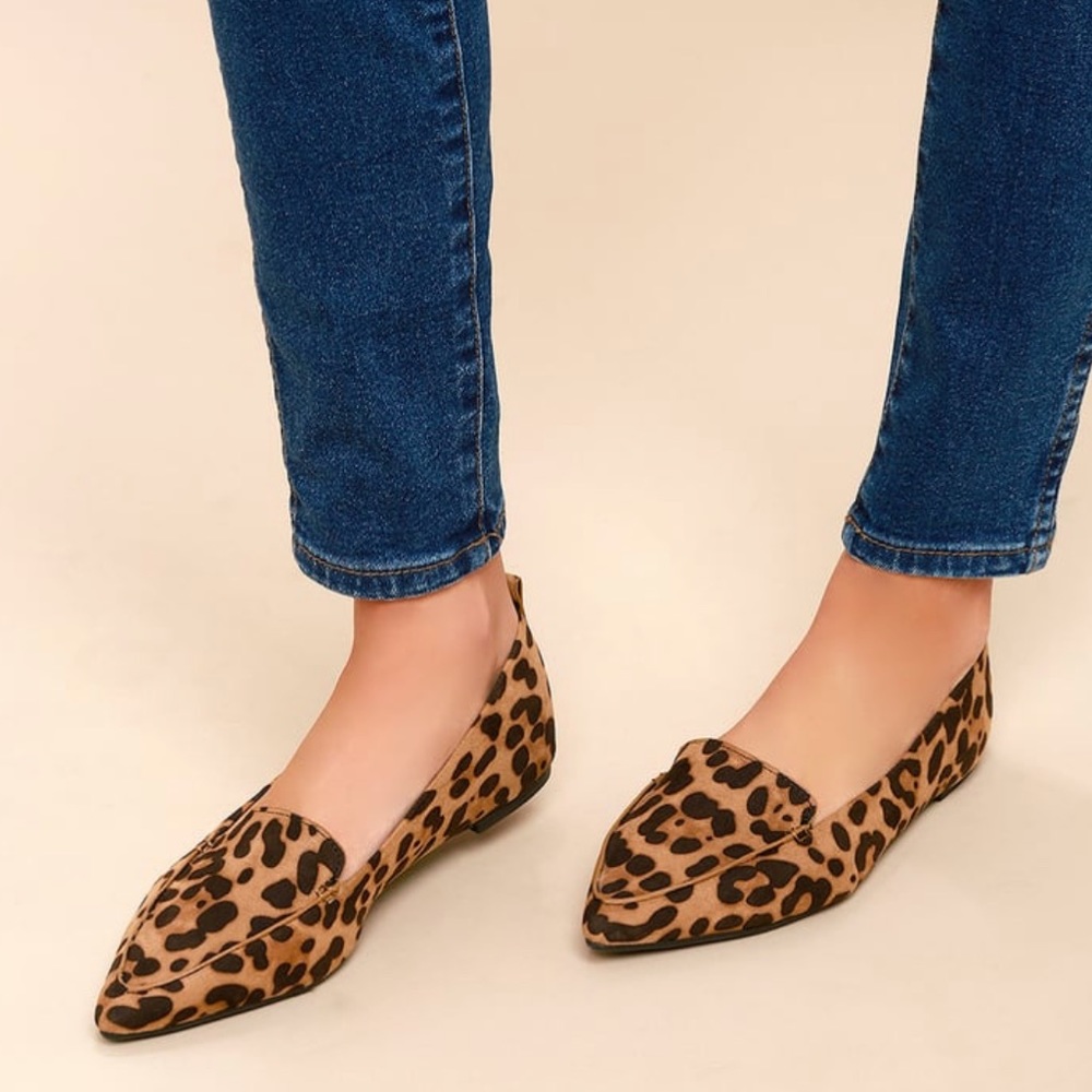 Lulus NIB Emmy Leopard Suede Pointed Loafers Size 6